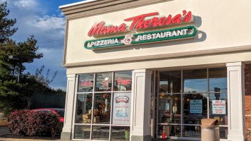 Mama Theresa's outside