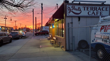 J Pauls Terrace Cafe outside