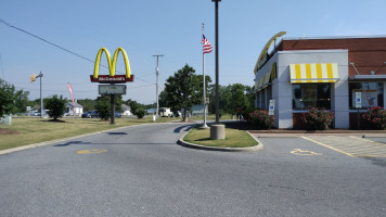 Mcdonald's outside