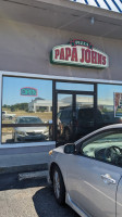 Papa Johns Pizza outside