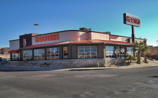 Hooters inside