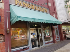 Pangrazios Pizza outside