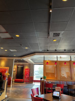 Red Robin Gourmet Burgers And Brews food