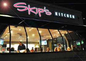 Skip's Kitchen food