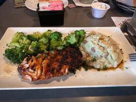 Harry's Seafood, Grille food