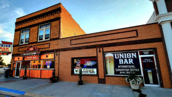 The Union And Grill outside