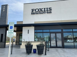 Foxiis Sports Grill outside