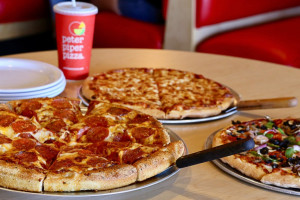 Peter Piper Pizza food