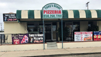 Tony's Giant Pizzeria food