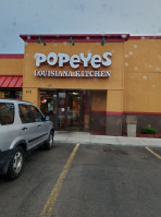 Popeyes Louisiana Kitchen outside