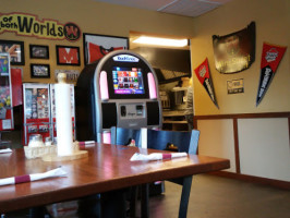 Pizza Hut inside