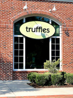 Truffles Cafe outside