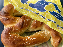 Wetzel's Pretzels food