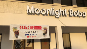 Moonlight Boba inside