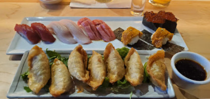 9 Style Sushi food