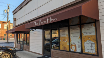 The Bee Hive outside