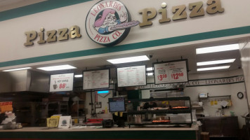 Leonardi's Pizza inside