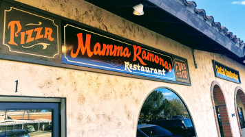 Mamma Ramona’s Pizzeria outside