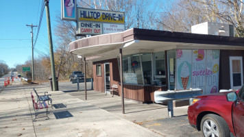 Hilltop Drive-in outside