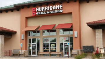 Hurricane Grill Wings-orange Beach outside