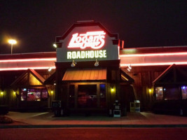 Logan's Roadhouse outside