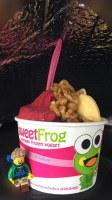 Sweetfrog outside