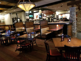 Longhorn Steakhouse inside