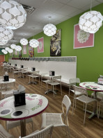 Sweetfrog inside