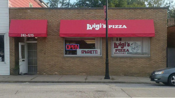 Luigi's Pizza outside