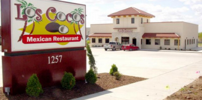 Los Cocos food