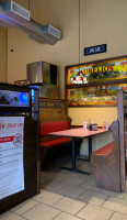 Aurelio's Pizza Woodridge inside