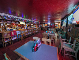 Little O'neals Grill Bar Restaurant inside