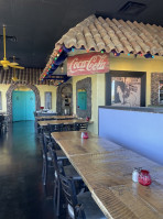 De La Cruz Mexican Grille inside