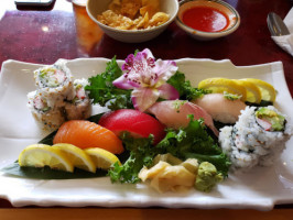 Komaqi Sushi Chinese Food In Mounta food