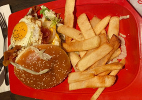 Red Robin Gourmet Burgers And Brews food