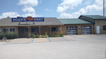 Boar's Nest Grill outside