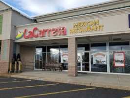 La Carreta Mexican outside