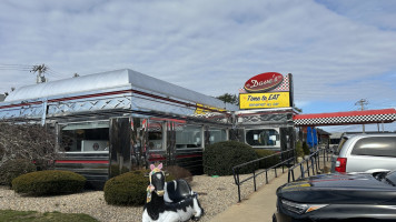 Dave's Diner food