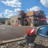 Dairy Queen Grill Chill outside