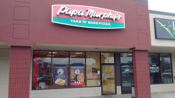 Papa Murphy 's Take 'n ' Bake Pizza outside