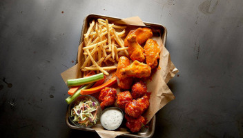 Buffalo Wild Wings food