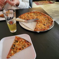 Capone's Pizza Bar Restaurant food