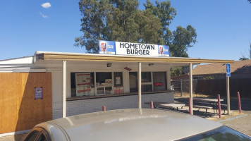 Hometown Burger outside