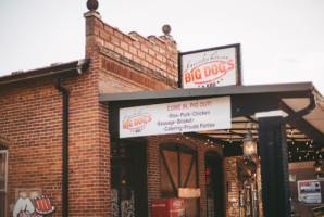 Big Dog's Smokehouse Bbq food