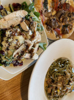 California Pizza Kitchen At Creve Coeur food