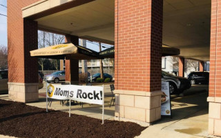 Einstein Bros. Bagels outside