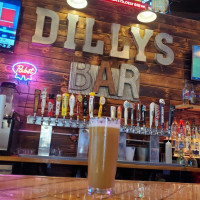 Dilly's Restaurant Bar food