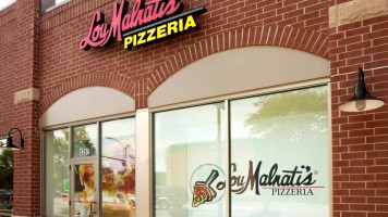 Oak Lawn Lou Malnati's Pizzeria inside