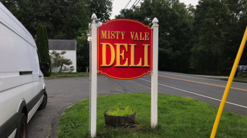 Misty Vale Deli General Store outside