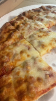 Wise Guy's Pizza food